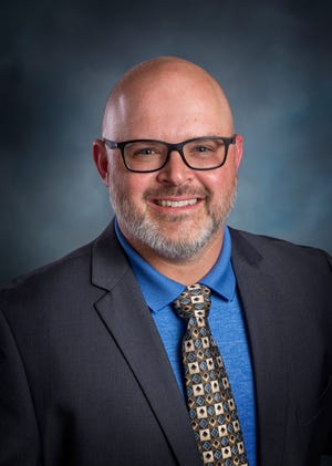 Fond du Lac School Board member Tim Weddle will resign from the board effective July 7.