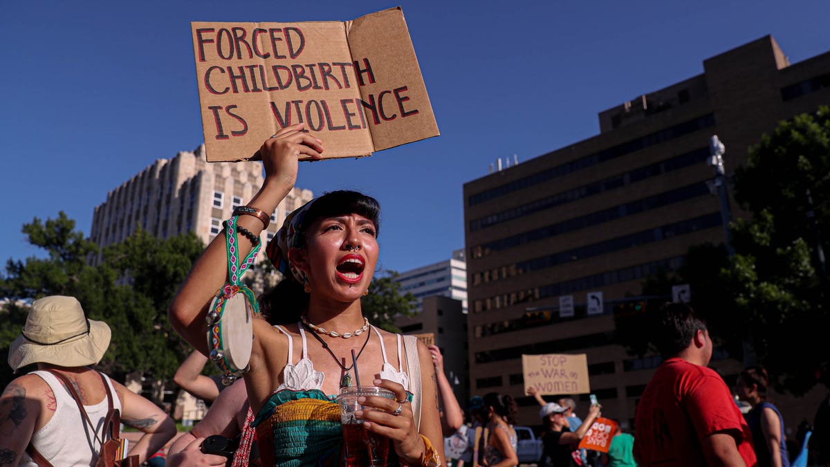 Austin protest followsRoe v. Wade Supreme Court decision