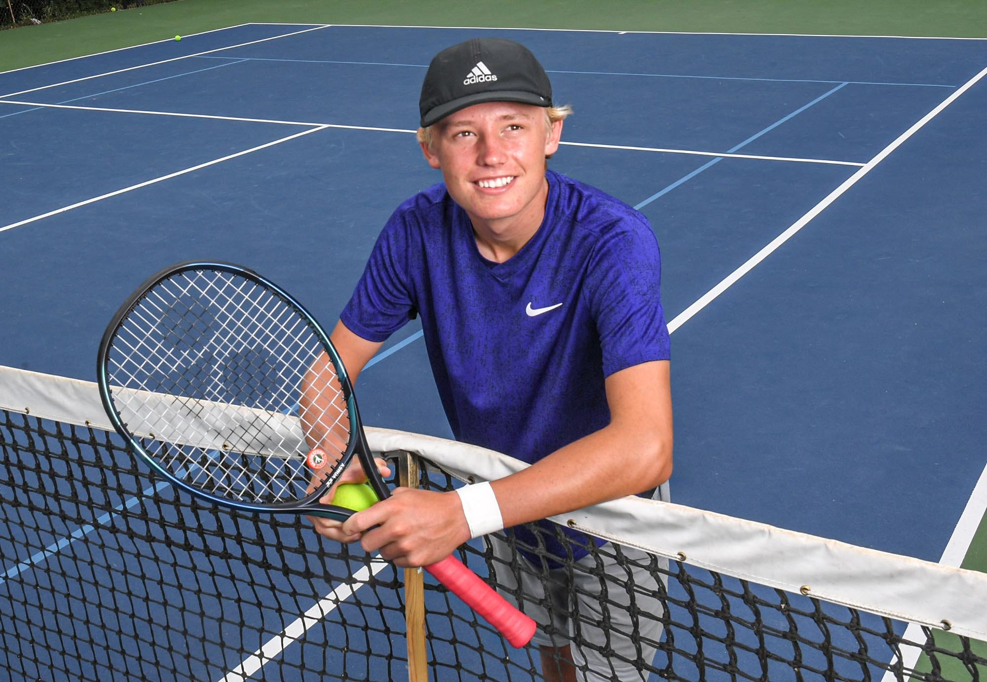 Sport nation теннис. Эдуард Давыденко теннис. Теннис Андерсон длинные ногти. Janick Noah Tennis.