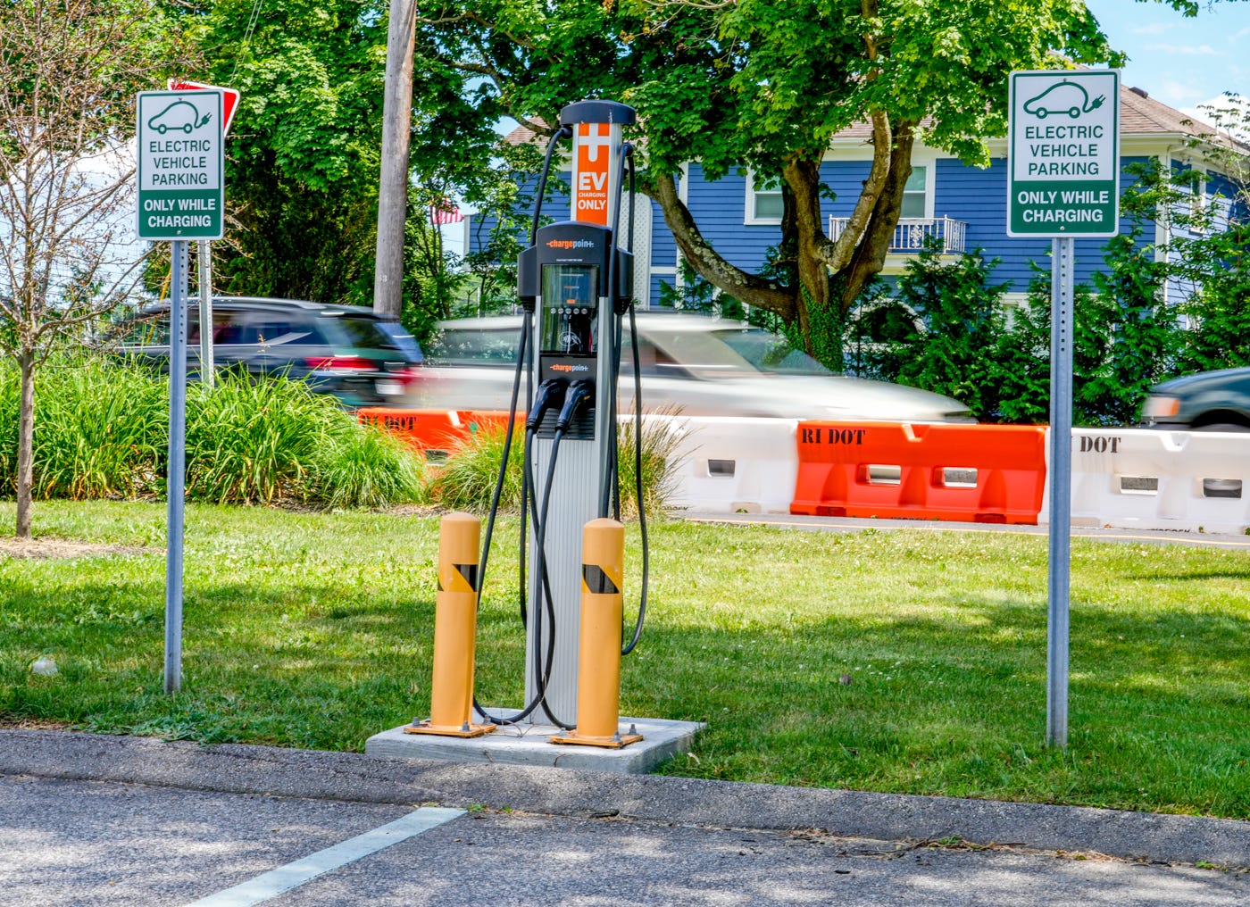 Rhode Island relaunches program rebate incentive to buy electric cars