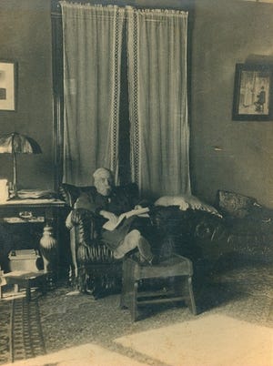 Henry Kremers in his home from Holland Digital Archives