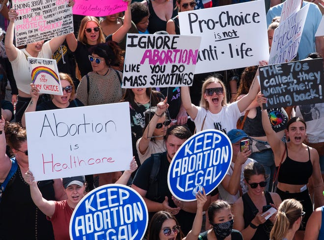 Hakim mengeluarkan perintah permanen yang memblokir larangan aborsi Michigan