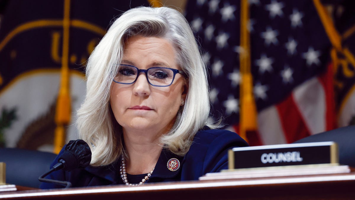 WASHINGTON, DC - JUNE 28: U.S. Rep. Liz Cheney (R-WY), Vice Chair of the House Select Committee to Investigate the January 6th Attack on the U.S. Capitol, questions Cassidy Hutchinson, a top former aide to Trump White House Chief of Staff Mark Meadows, as she testifies before the committee in the Cannon House Office Building on June 28, 2022 in Washington, DC. The bipartisan committee, which has been gathering evidence for almost a year related to the January 6   attack at the U.S. Capitol, is presenting its findings in a series of televised hearings. On January 6, 2021, supporters of former President Donald Trump attacked the U.S. Capitol Building during an attempt to disrupt a congressional vote to confirm the electoral college win for President Joe Biden. (Photo by Anna Moneymaker/Getty Images) ORG XMIT: 775832093 ORIG FILE ID: 1405666105
