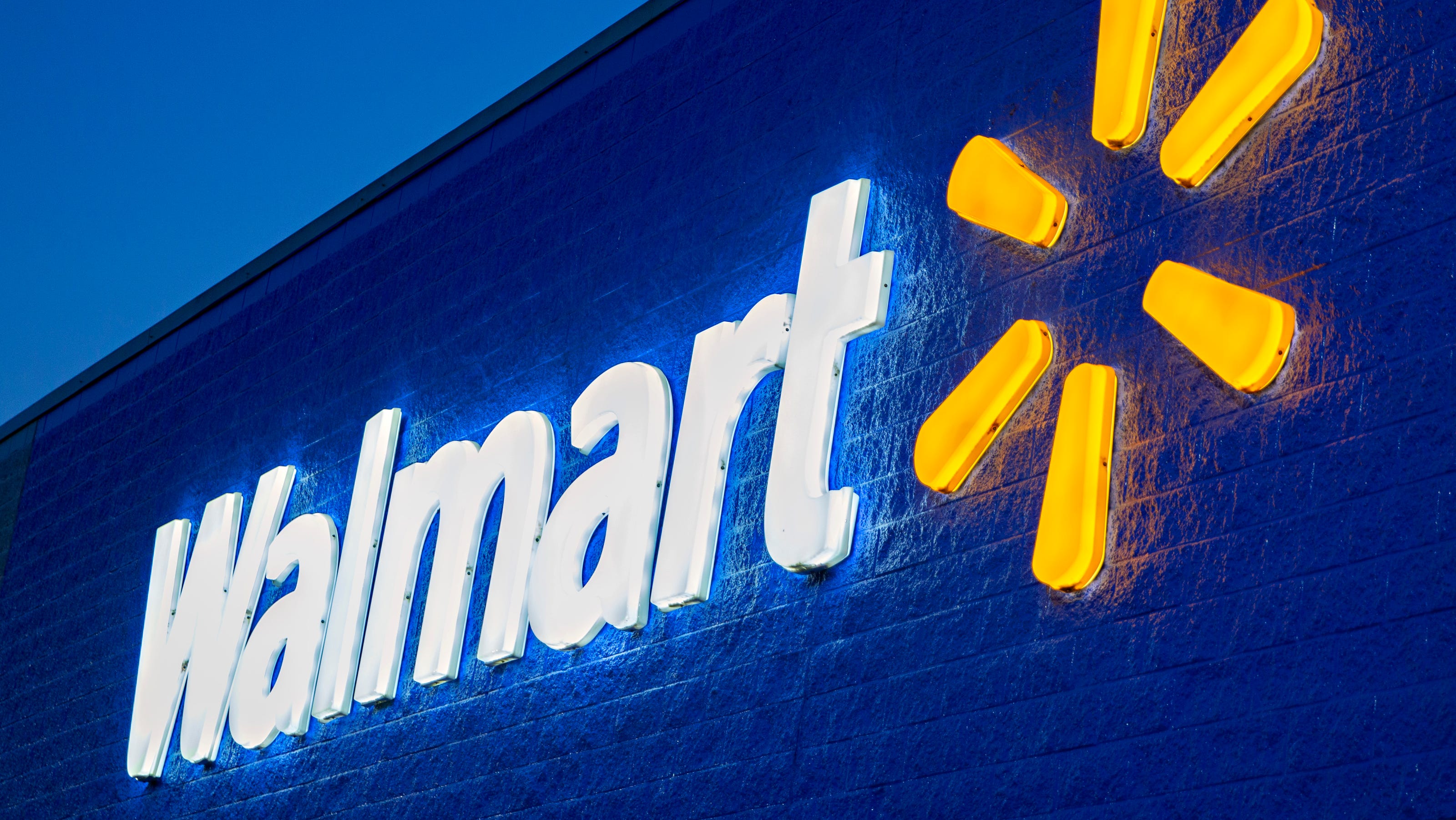 Who owns Walmart? A look at the biggest shareholders in company.