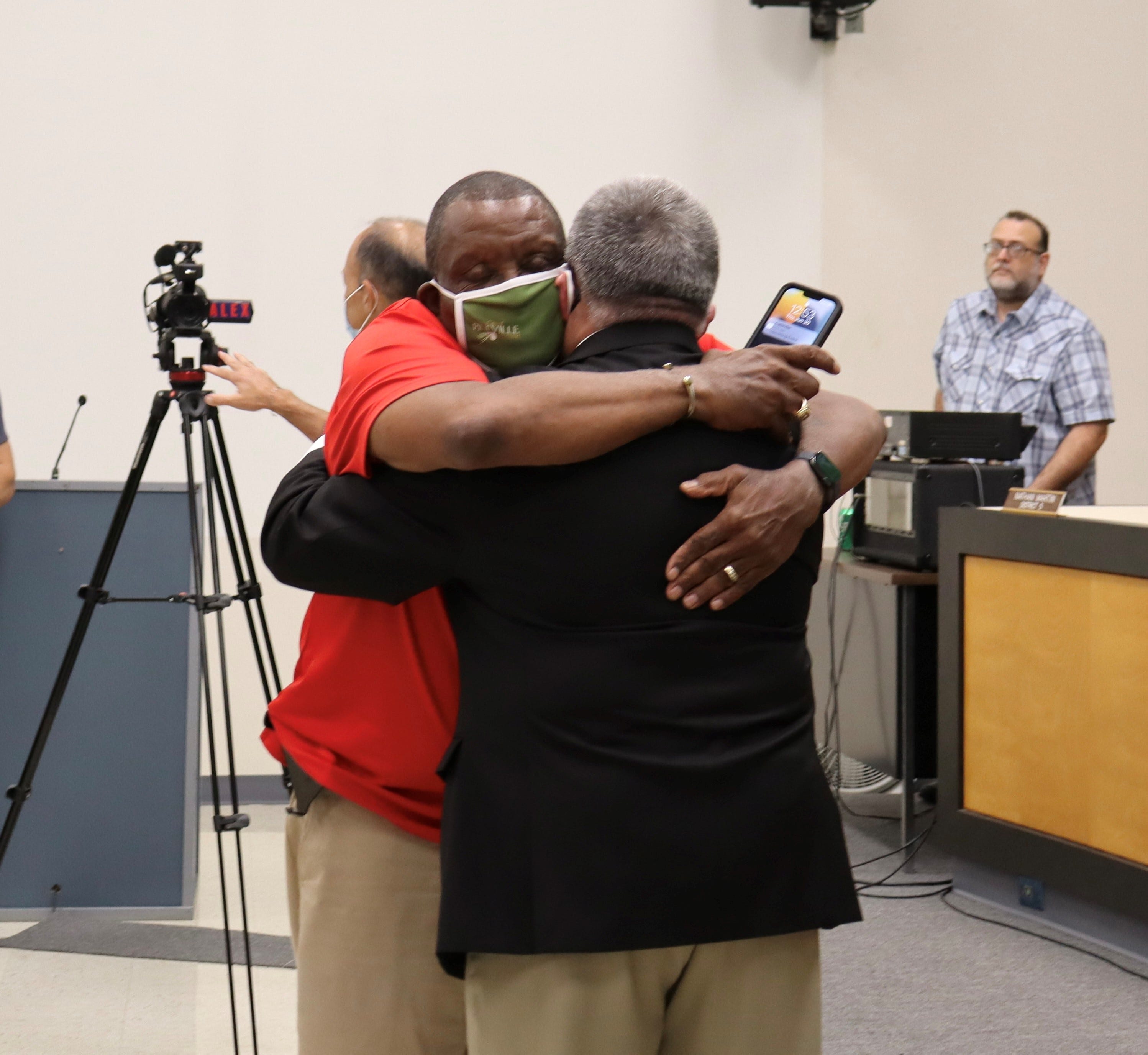 New Mayor Rich Dupree, Pineville council members take oaths of office