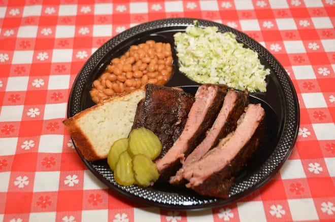 Rib plate special served at Whitt’s Barbecue.