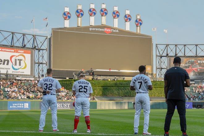 Chicago White Sox play game, speak out