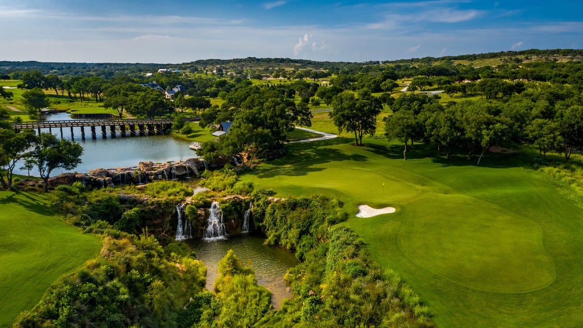 Which Central Texas private golf courses are among the best in Texas?
