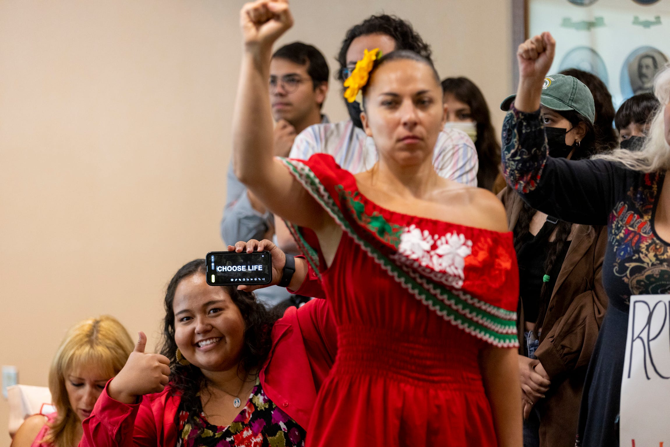 El Paso City Council votes to deprioritize abortion investigations