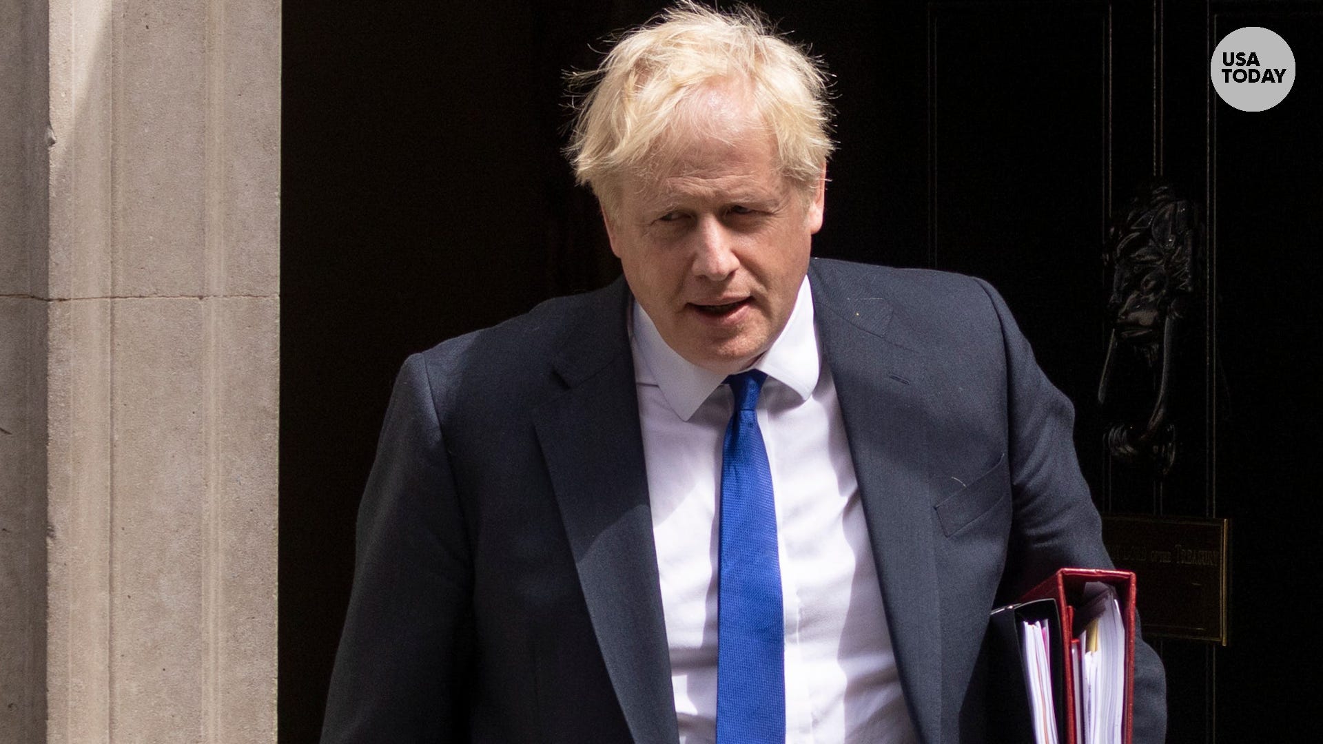 Boris Johnson vows to stay in power despite cabinet resignations, government turmoil thumbnail