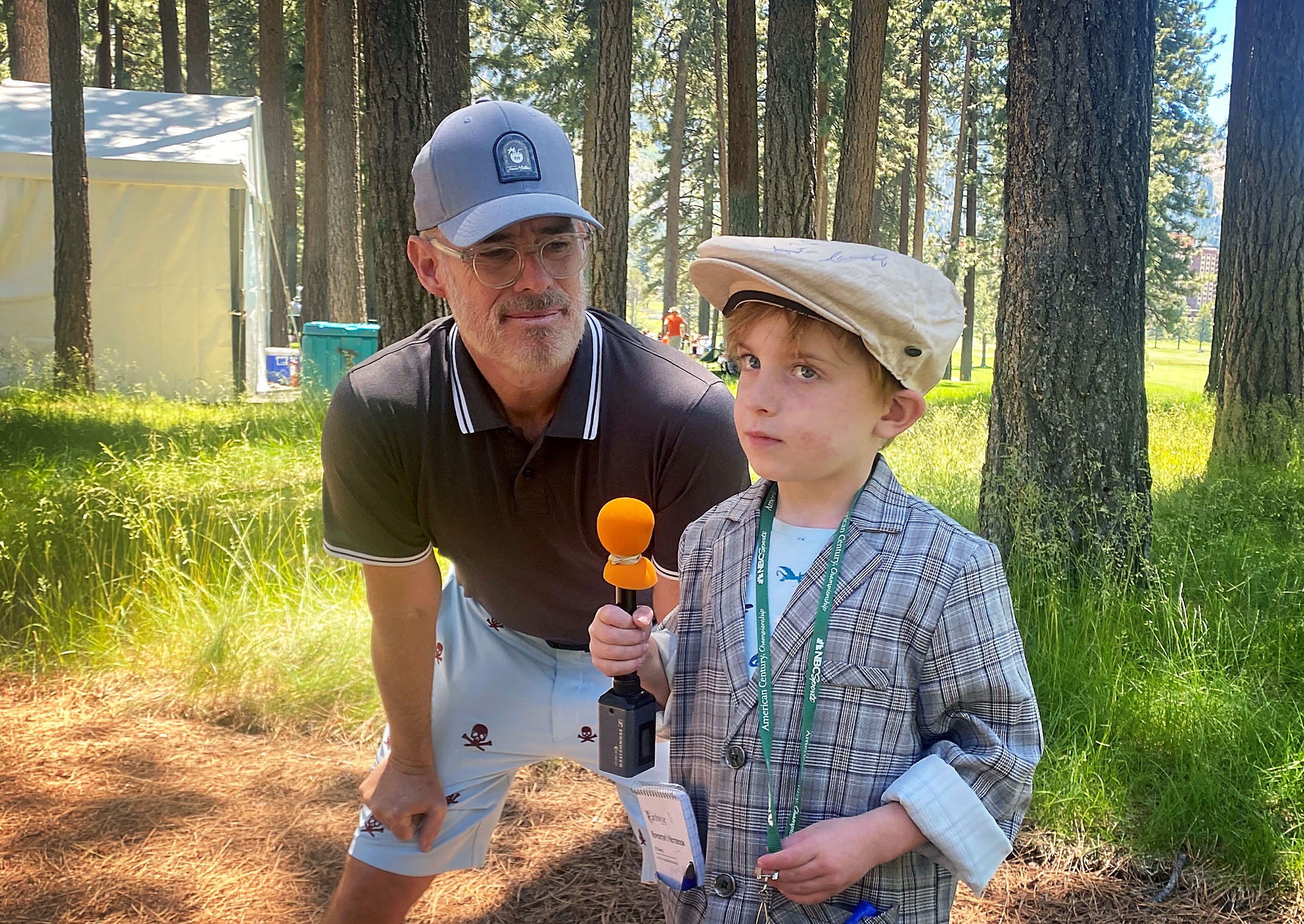 Charles Barkley loses bet with Aaron Rodgers at celebrity golf event, pledges $25,000 donation to charity thumbnail