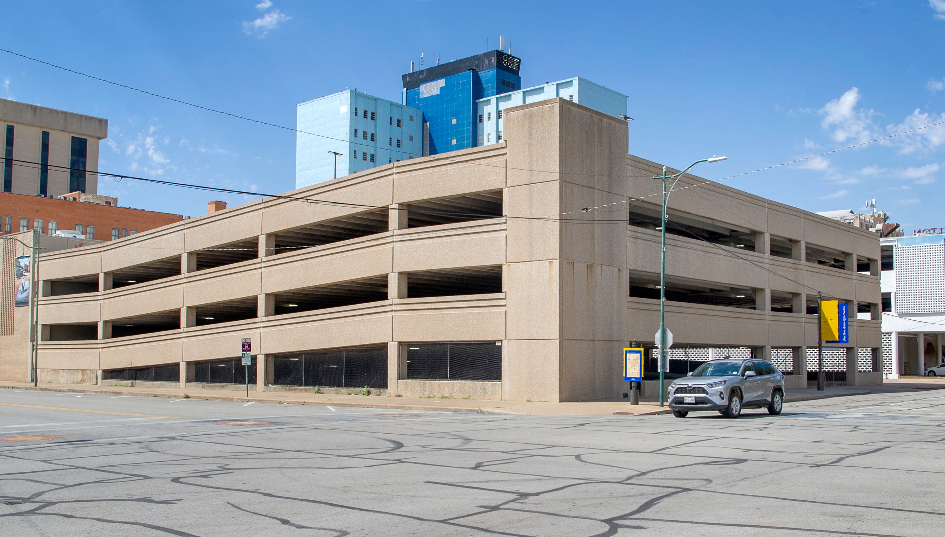 Downtown parking garage 'It's a mess and it's a nightmare'
