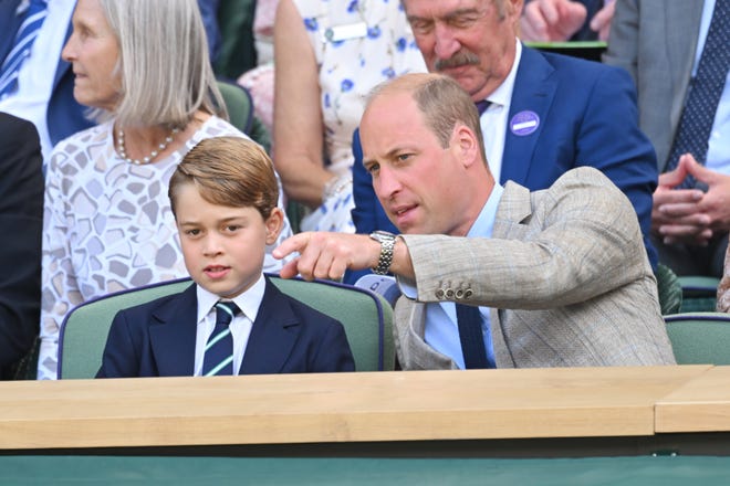 El príncipe George hace su debut en Wimbledon con el príncipe William y la duquesa Kate
