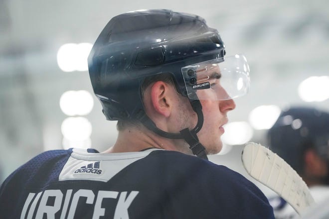 David Jerichek debutuje v NHL s Blue Jackets proti Bruins