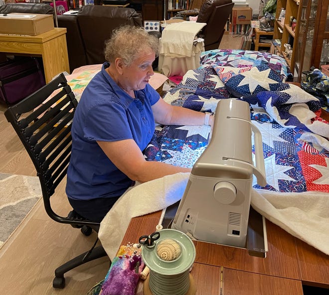 Lyn Geariety is currently serving as chair for the Quilter’s Unlimited Fiber Arts Exhibition. The exhibit will hang in the City Hall Gallery now through Sept. 5.