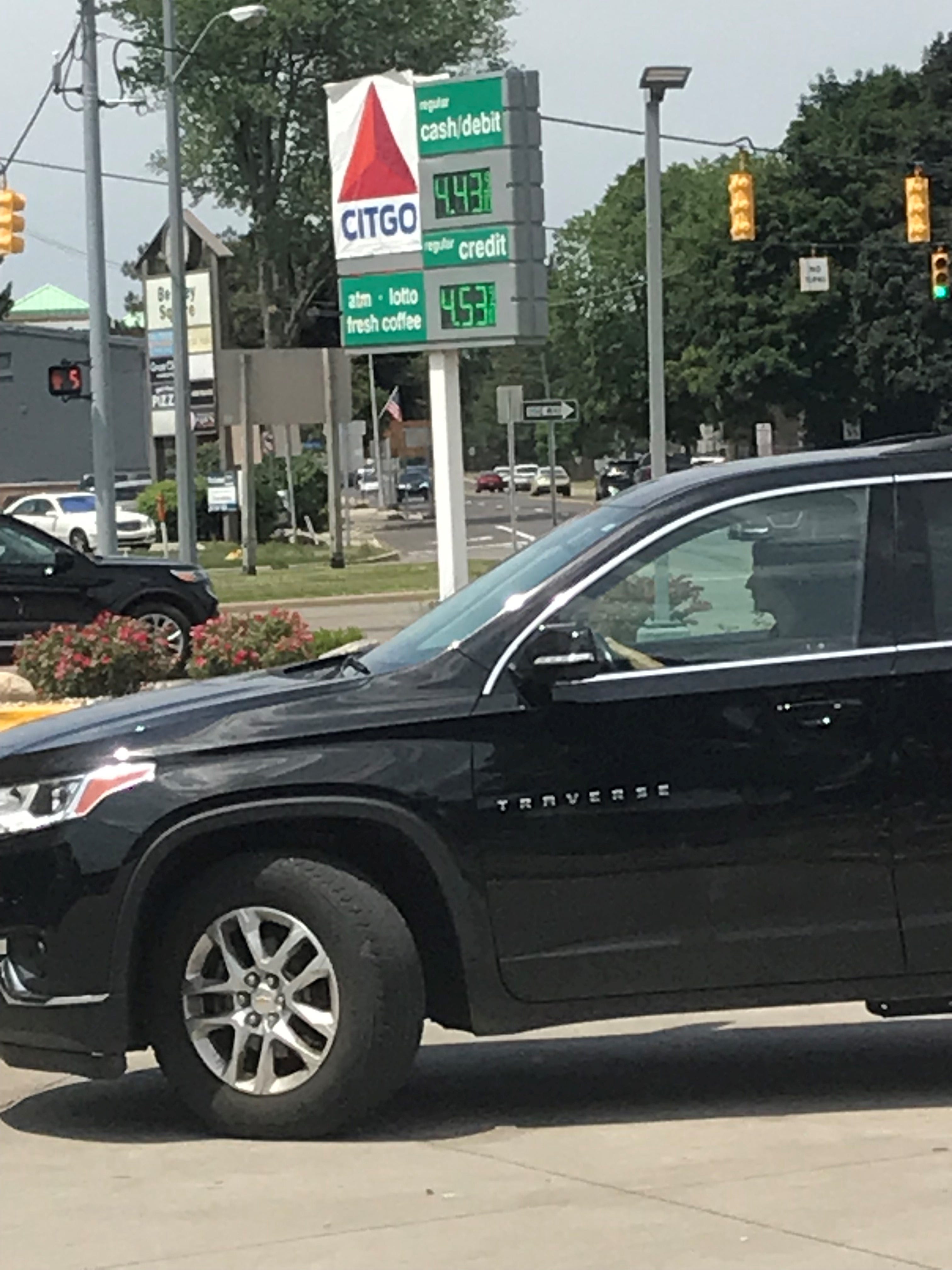 Michigan gas prices fall 18 cents on less demand, expected to go lower