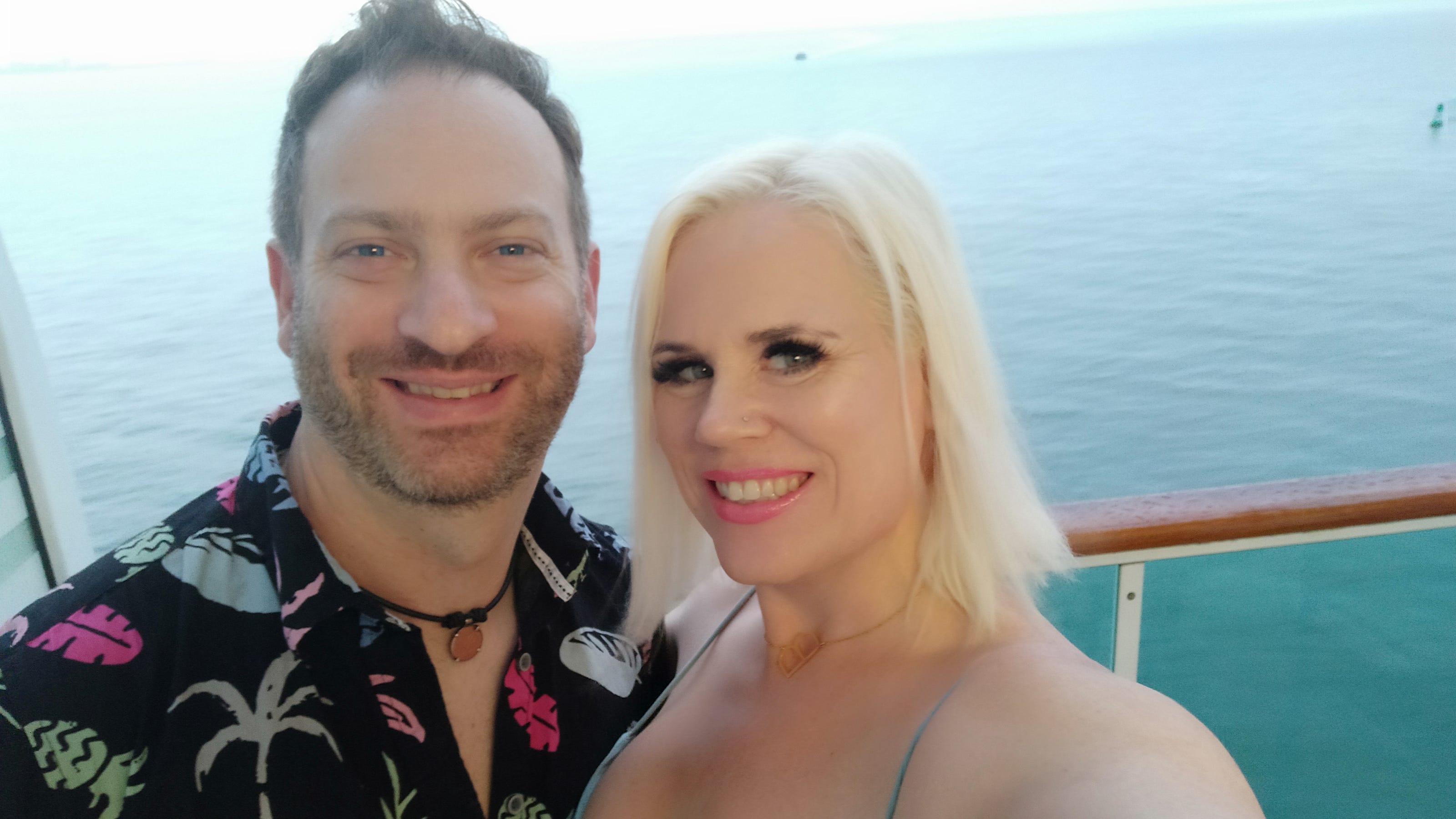 news for tampa swingers cruise Porn Photos Hd