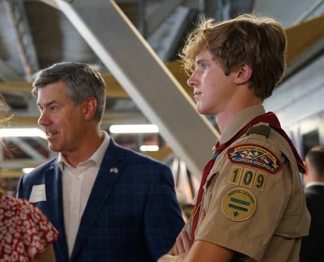 The Suwannee River Area Council along with a standing-room-only crowd paid tribute to three of the region’s finest public servants—Congressman Al Lawson and Beth and Lawton Langford—at the 2022 Golden Eagle Dinner at FSU’s Dunlap Champions Club in May.