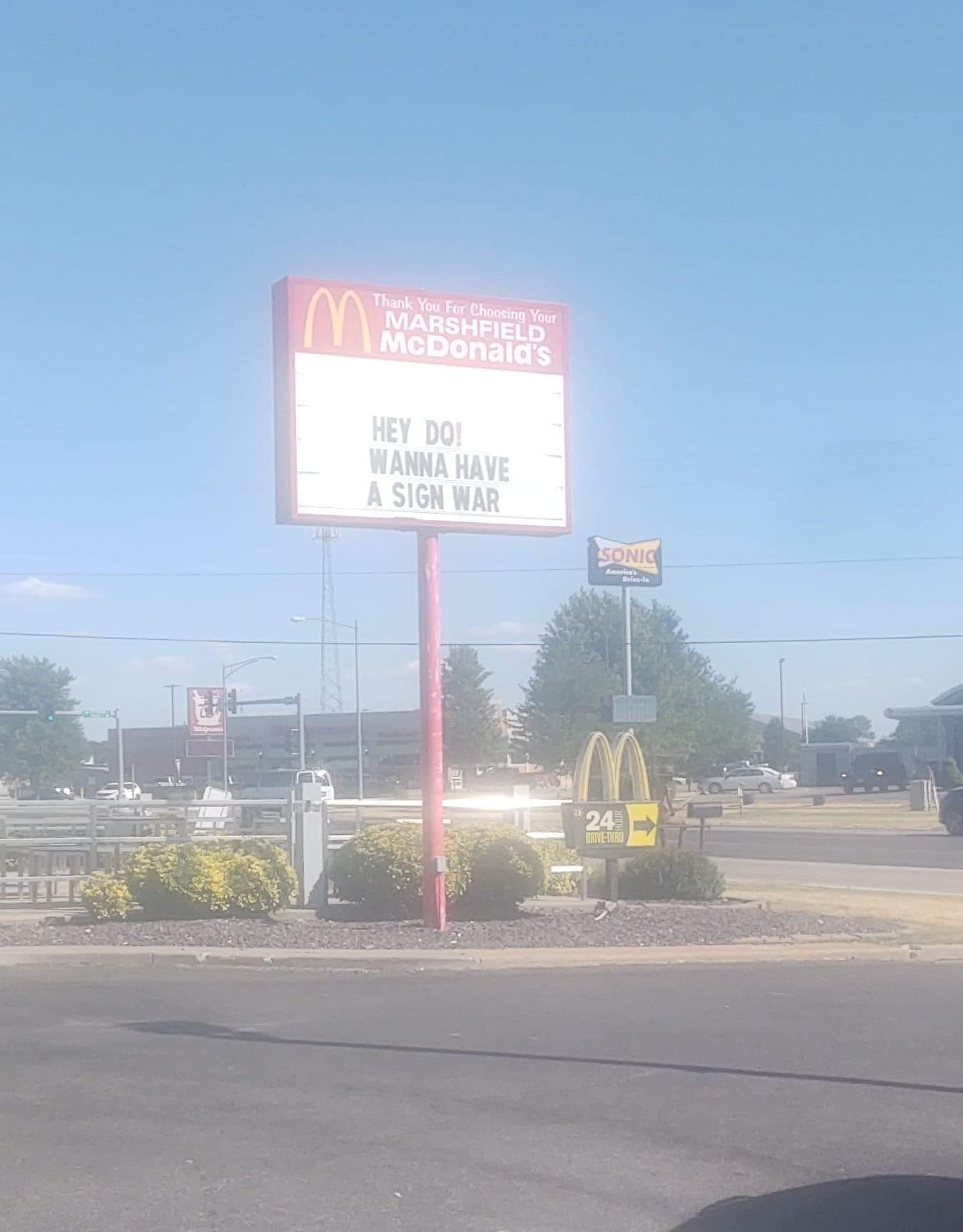 What Time Does Mcdonalds Close Their Lobby 11 - t2rgx9v