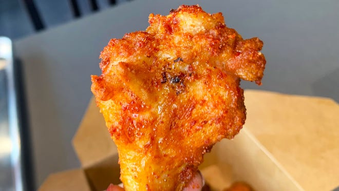 Chick-A-Dee Thai eating place in Phoenix makes cluckets of fried rooster