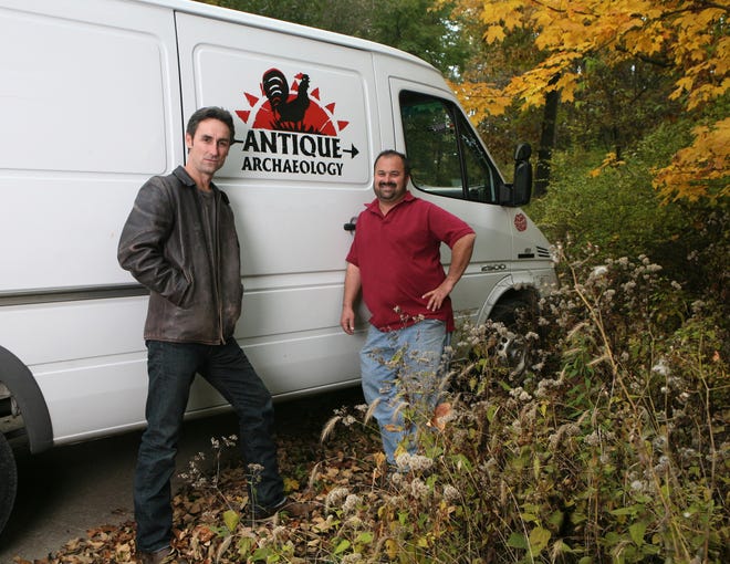 Mike Wolfe, left, and Frank Fritz host the History channel show, 'American Pickers.' [Via MerlinFTP Drop]