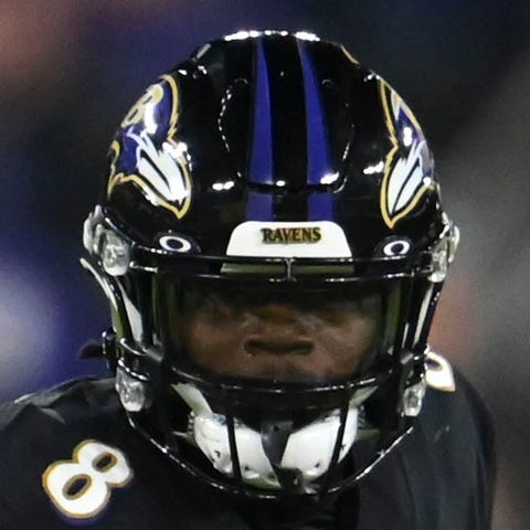 Baltimore Ravens quarterback Lamar Jackson (8) dur