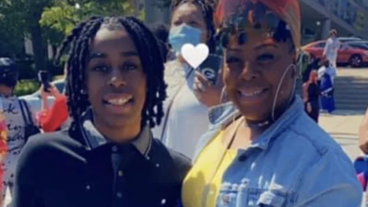 La’Dasia Porter, 19, tried to protect her mother, but both were killed. Now, the killer’s been sentenced.