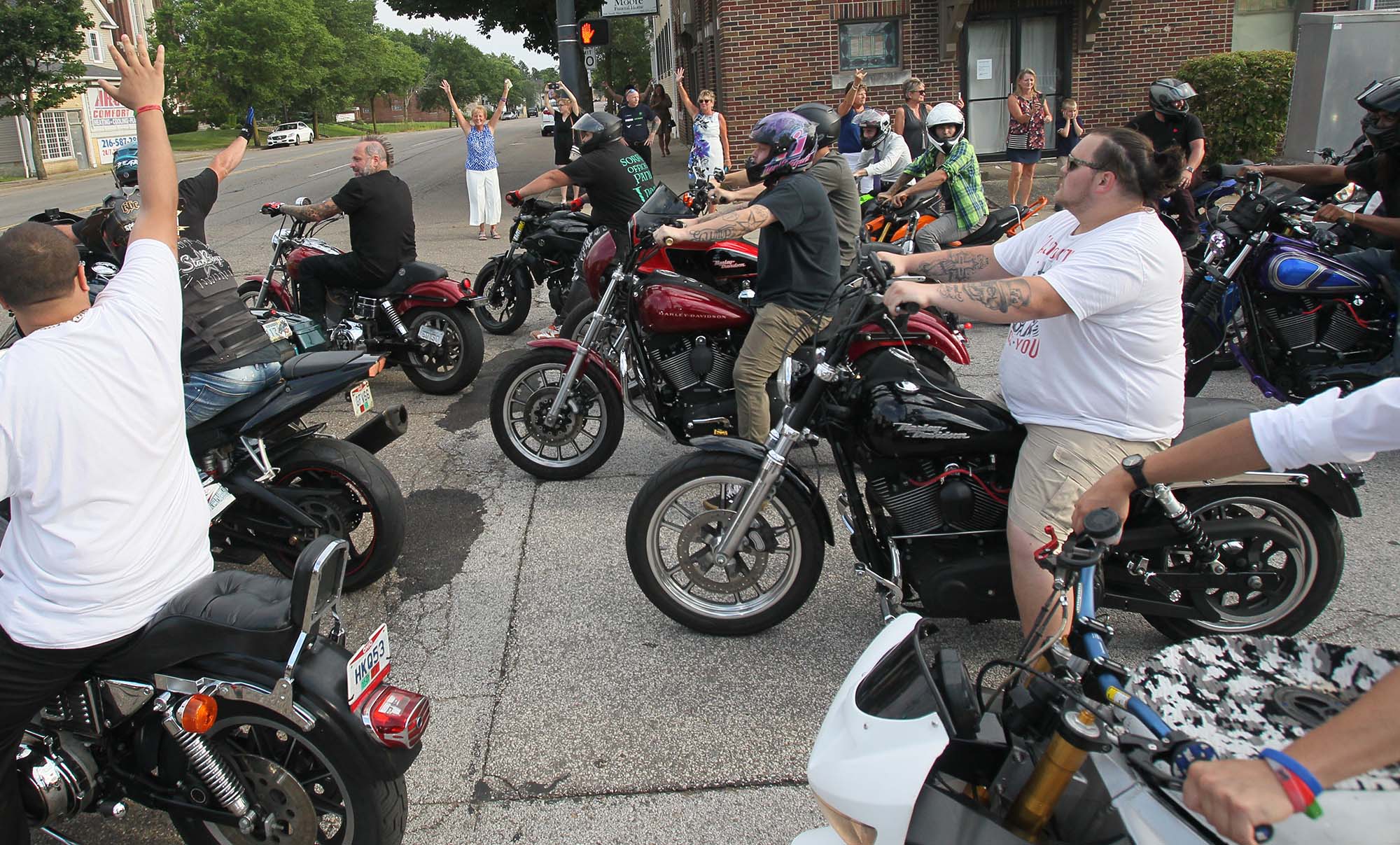 Starboyz motorcycle stunt riders in Akron for Matt Parisi funeral calling  hours