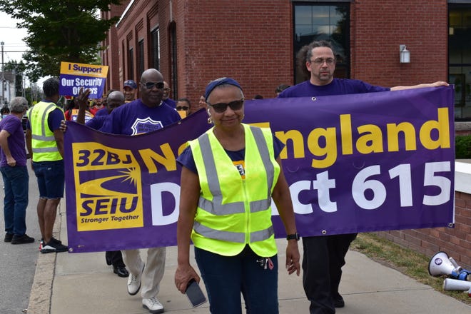 USENTRA security officers are attempting to unionize in the face of alleged intimidation. Together with supporters of their efforts, they rallied in Providence.