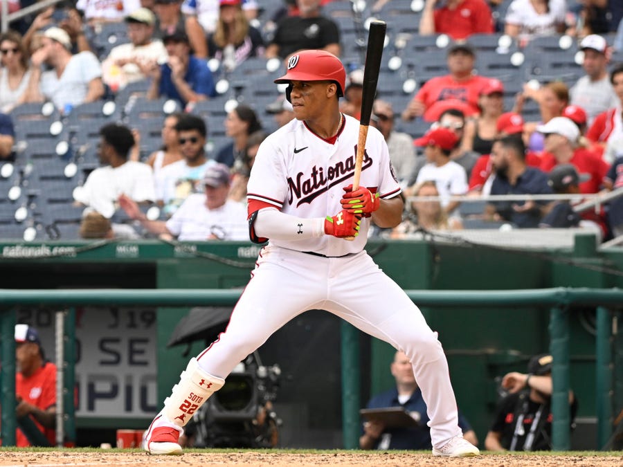 Washington Nationals right fielder Juan Soto bats during a July 17 game against the Atlanta Braves at Nationals Park.