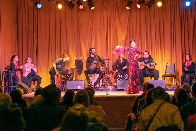 Abrepaso will perform flamenco music and dance Saturday at the Knight Stage at the Akron Civic Theatre.