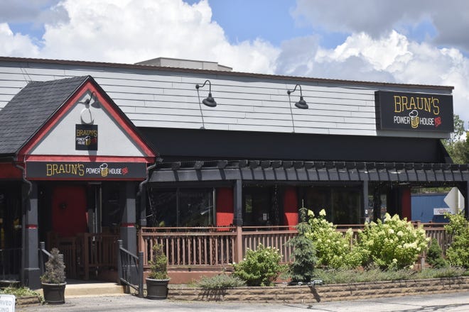 Double D's Pub and Eatery hopes to reopen in place of  the former Braun's Powerhouse in Hales Corners by Sept. 1.