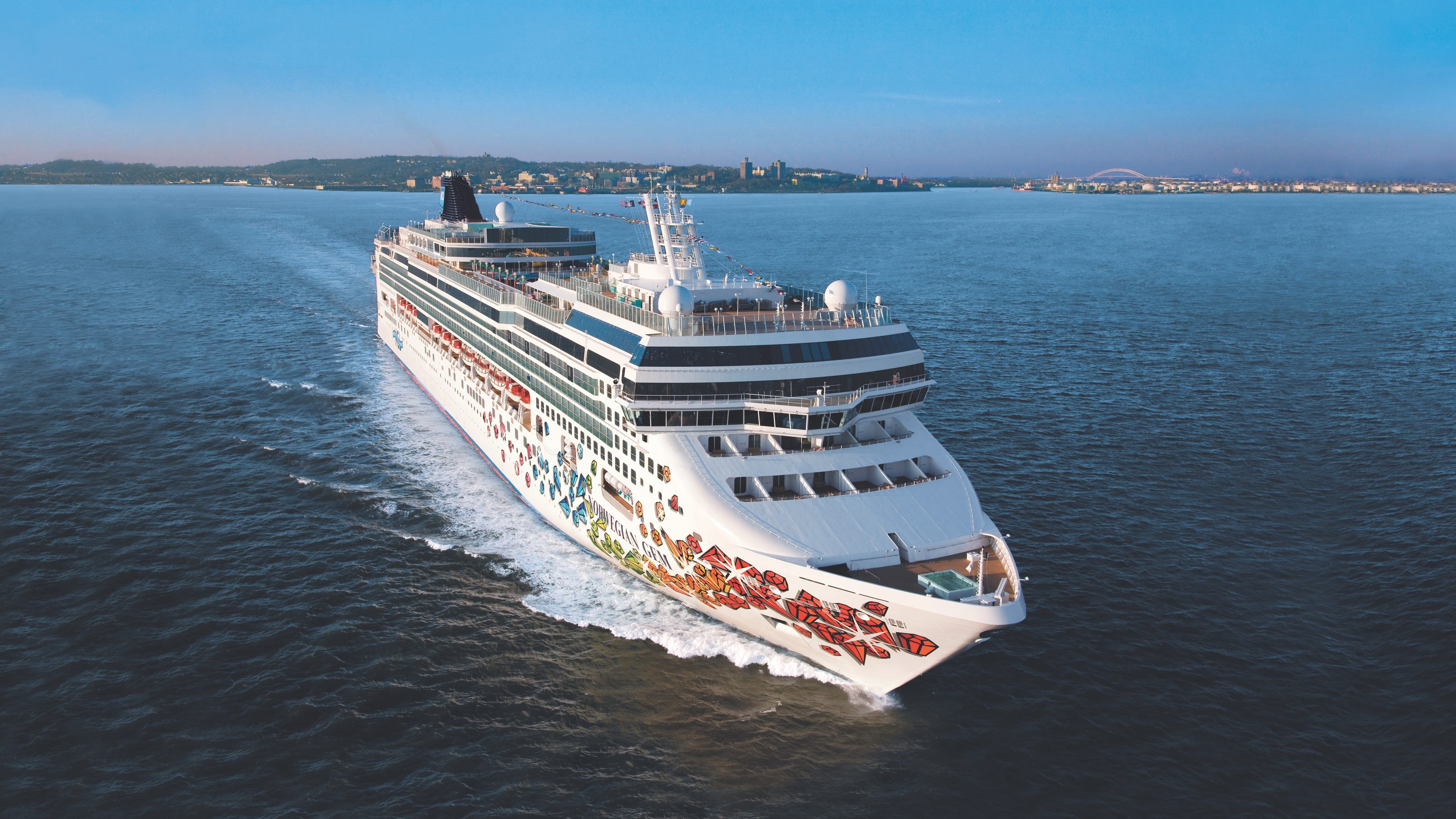 Broadway cruise lets fans immerse themselves in theater