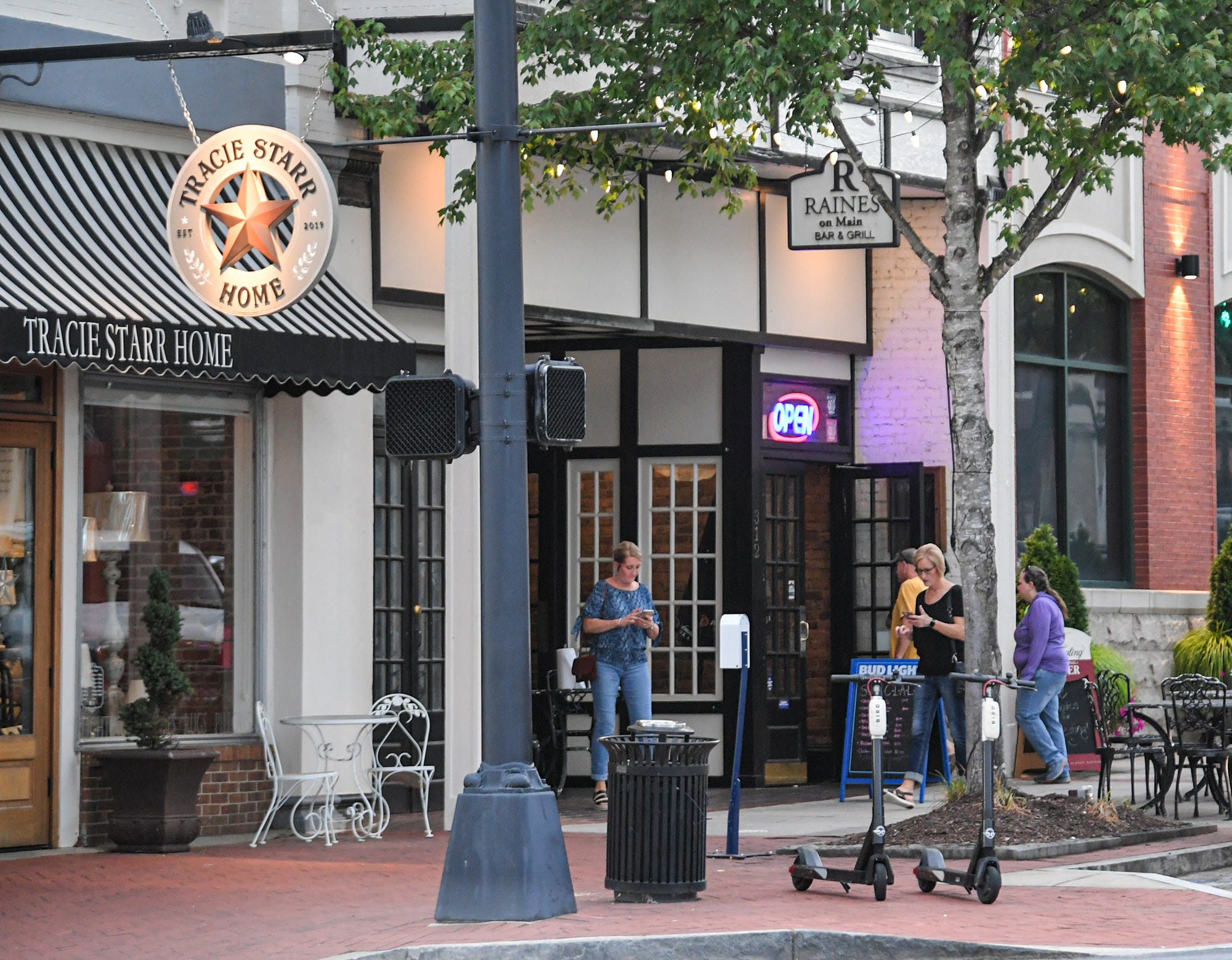 Downtown Anderson Check out these restaurants, coffee shops, and more