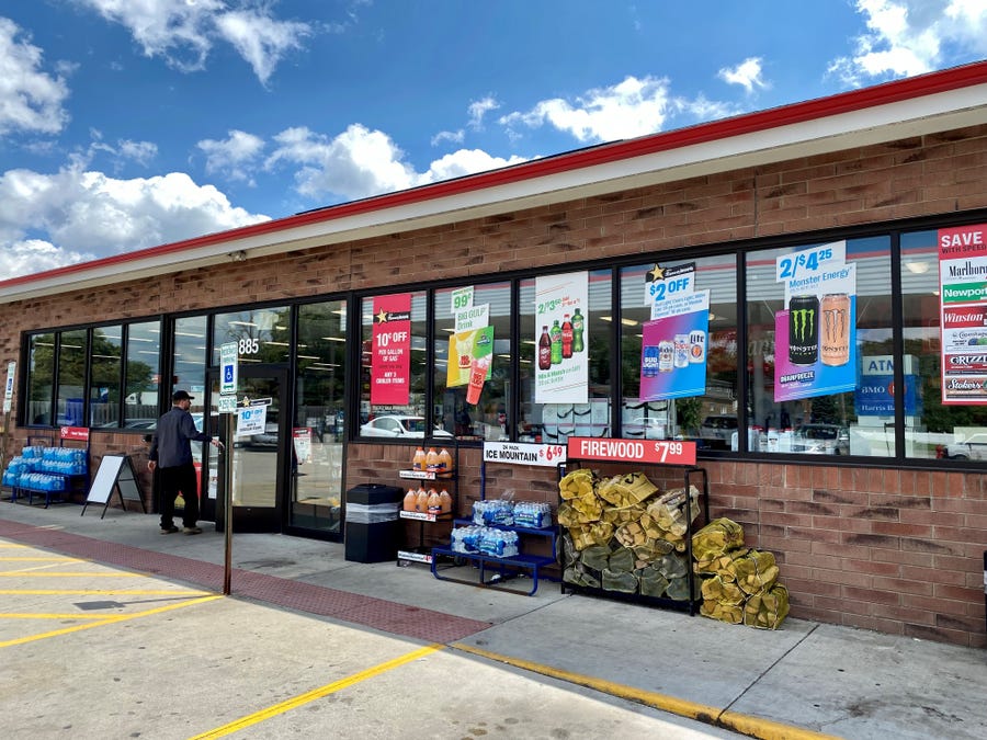 The Speedway at 885 E. Touhy Ave in Des Plaines, Illinois, can be seen on Aug. 1, 2022. A shopper here won the nearly $1.34 billion Mega Millions jackpot.