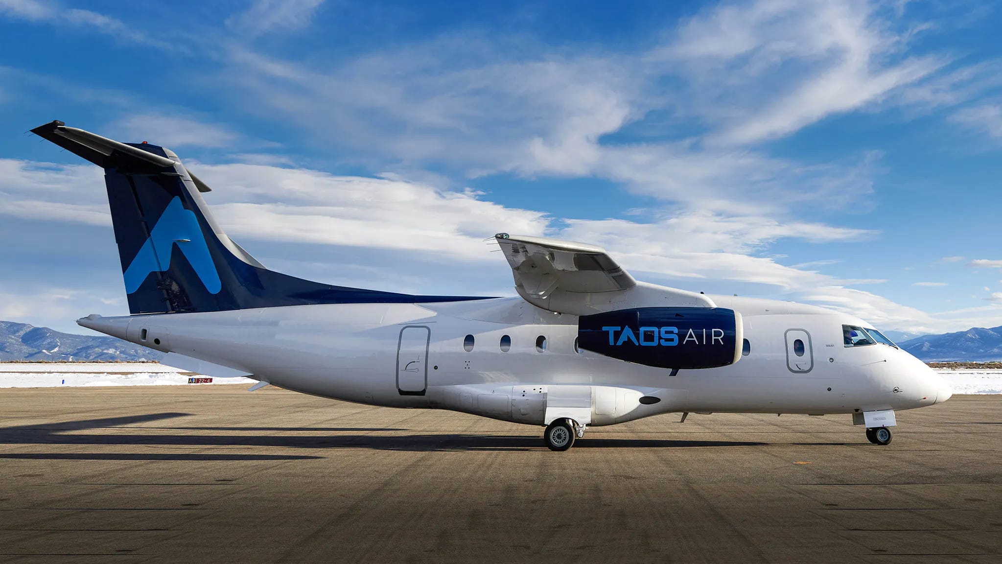 New PhoenixGallup flights on Advanced Airlines have begun
