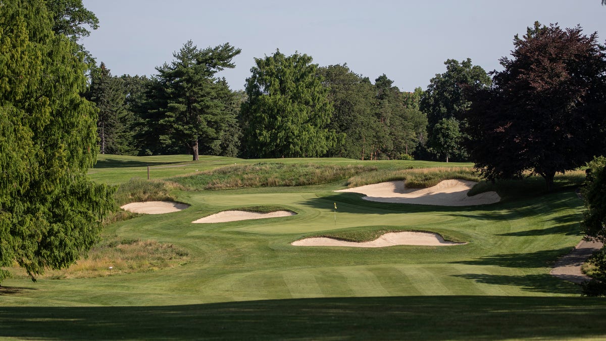 University of Michigan Golf Course: Photos of Alister Mackenzie design University of Michigan Golf Course: Photos of Alister Mackenzie design