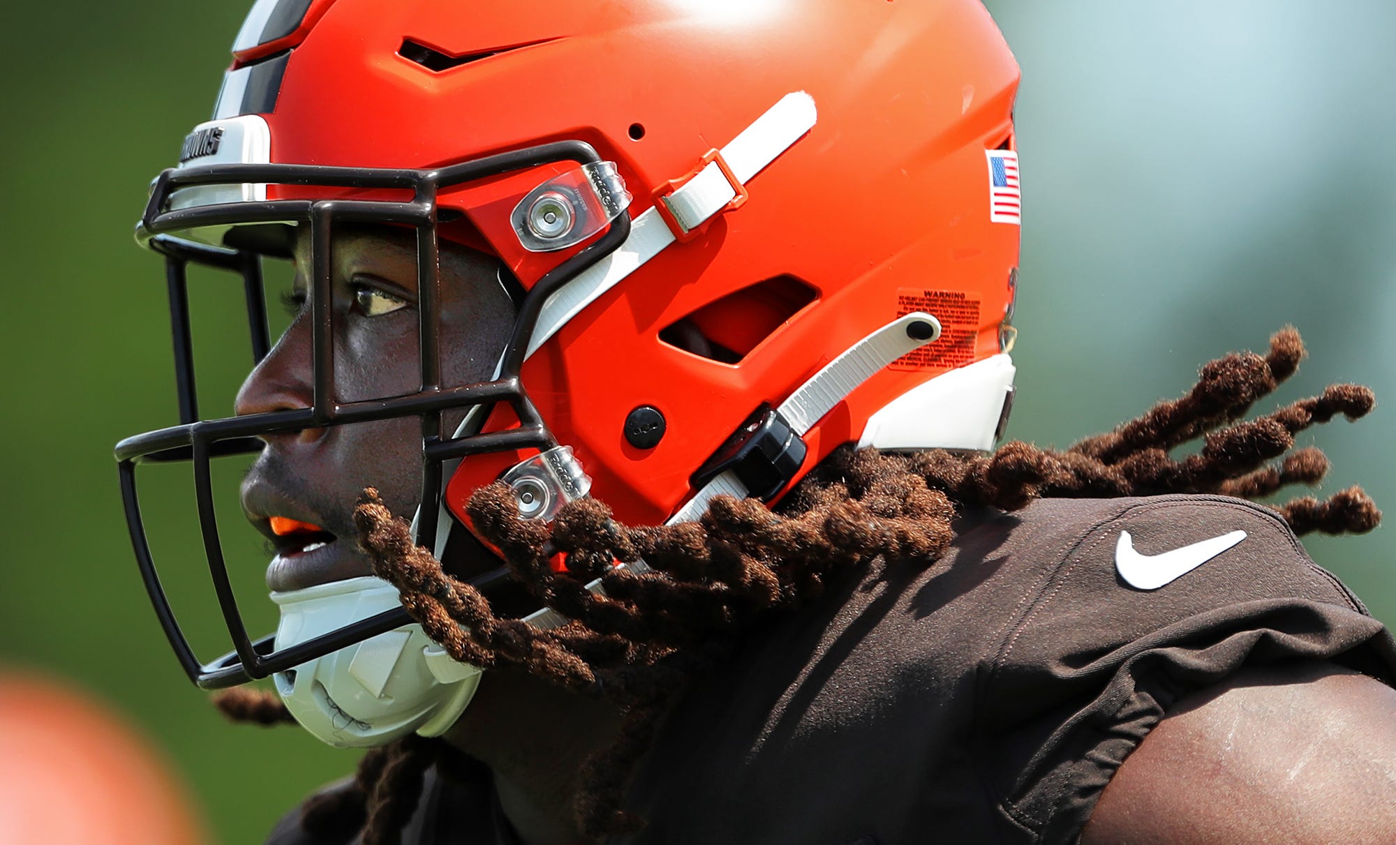 Kareem Hunt participates in Browns practice despite trade request