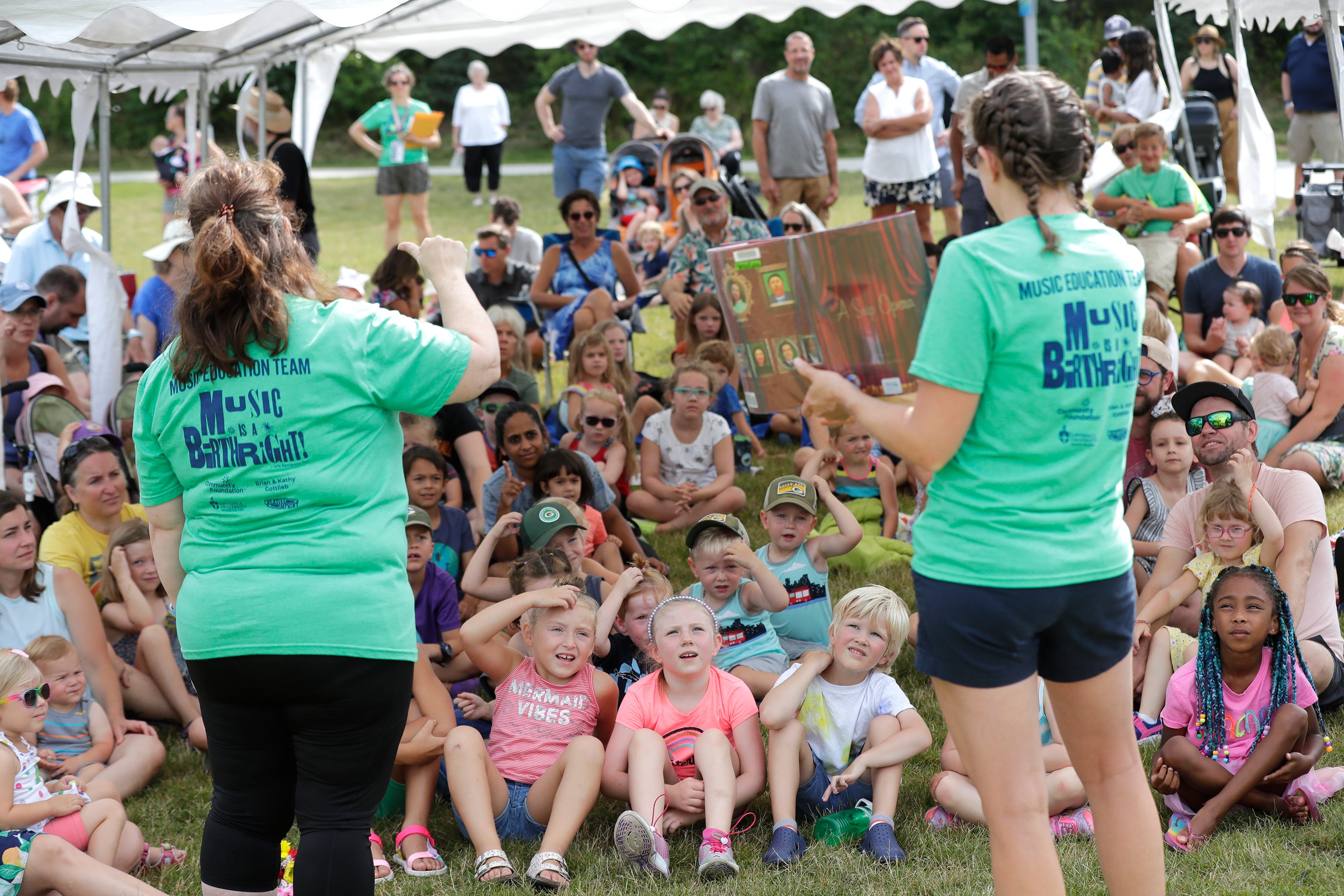 Mile of Music 2022 in Appleton draws around 90,000 people despite rain