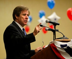 Rod Smith delivers the keynote address during the Lawton Chiles Gala put on by the Alachua County Democratic Party at the UF Hilton Hotel in Gainesville in 2012. Smith served as state attorney, state senator and head of the Florida Democratic Party.