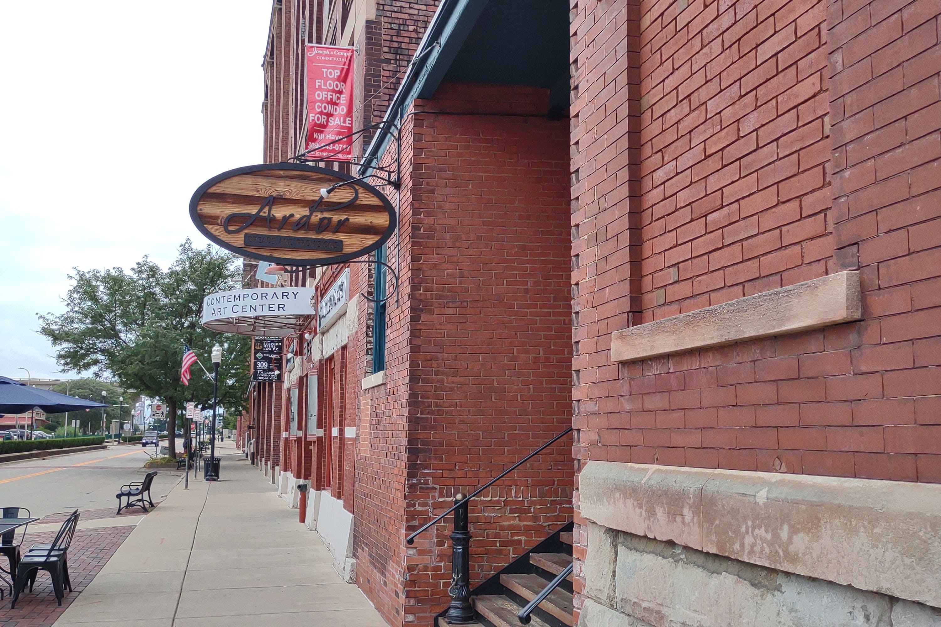 Downtown Peoria bakery continues to grow thanks to devout patrons