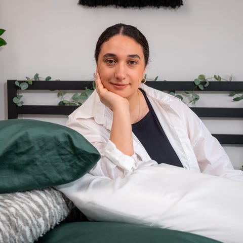 How to clean dirty pillows thumb