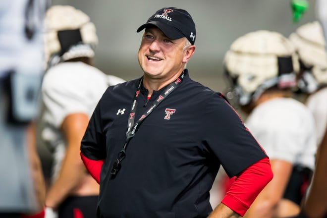 Texas Tech football head coach Joey McGuire debuts with Red Raiders, years  after he started coming to watch them