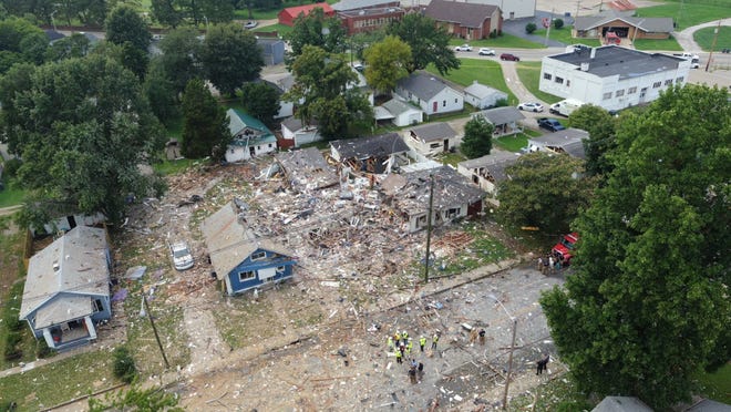 Evansville, Indiana, house explosion filmed; 3 victims identified