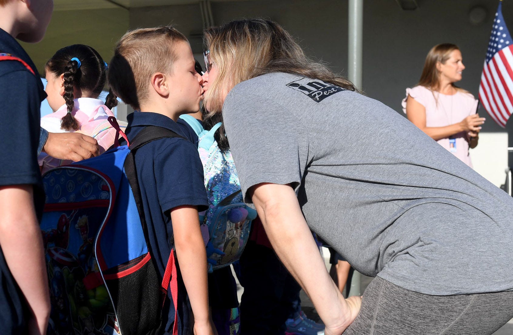 simi-valley-students-return-to-campus-for-first-day-of-school