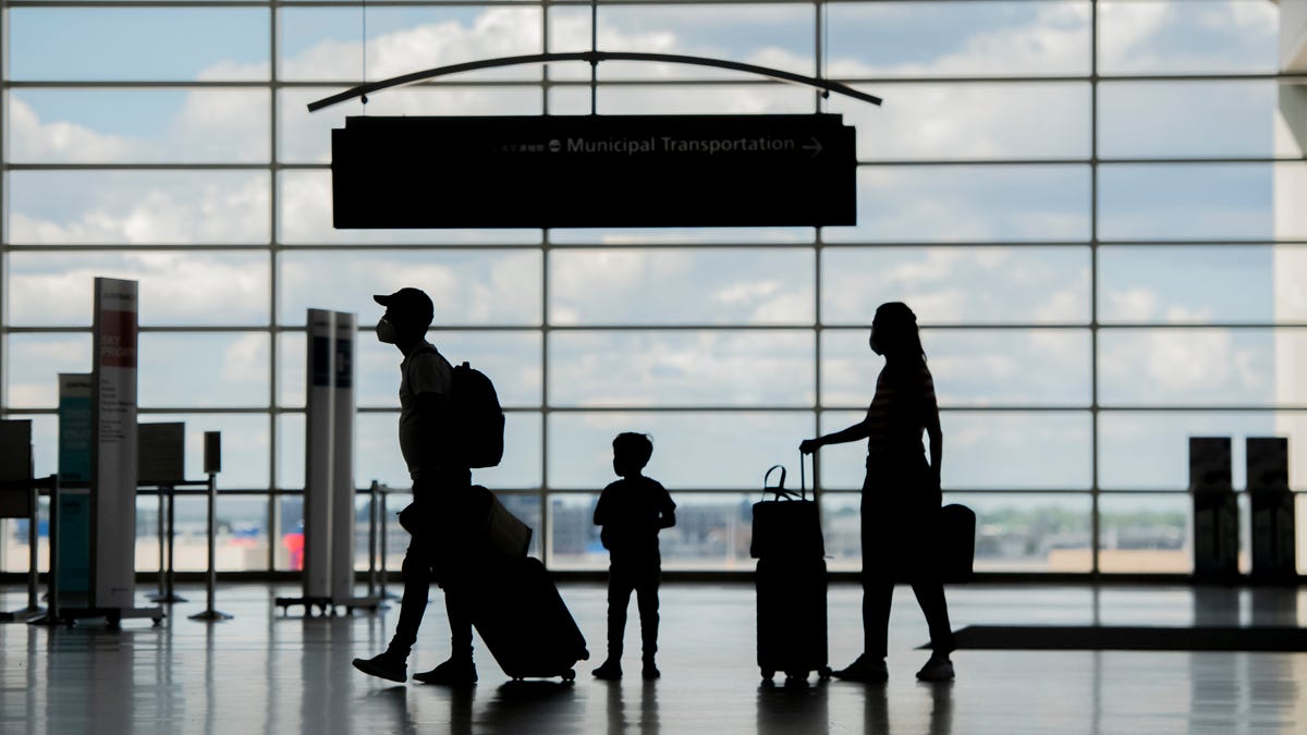 Detroit Metro Airport avoids travel chaos as spring break, Easter travel ramp up