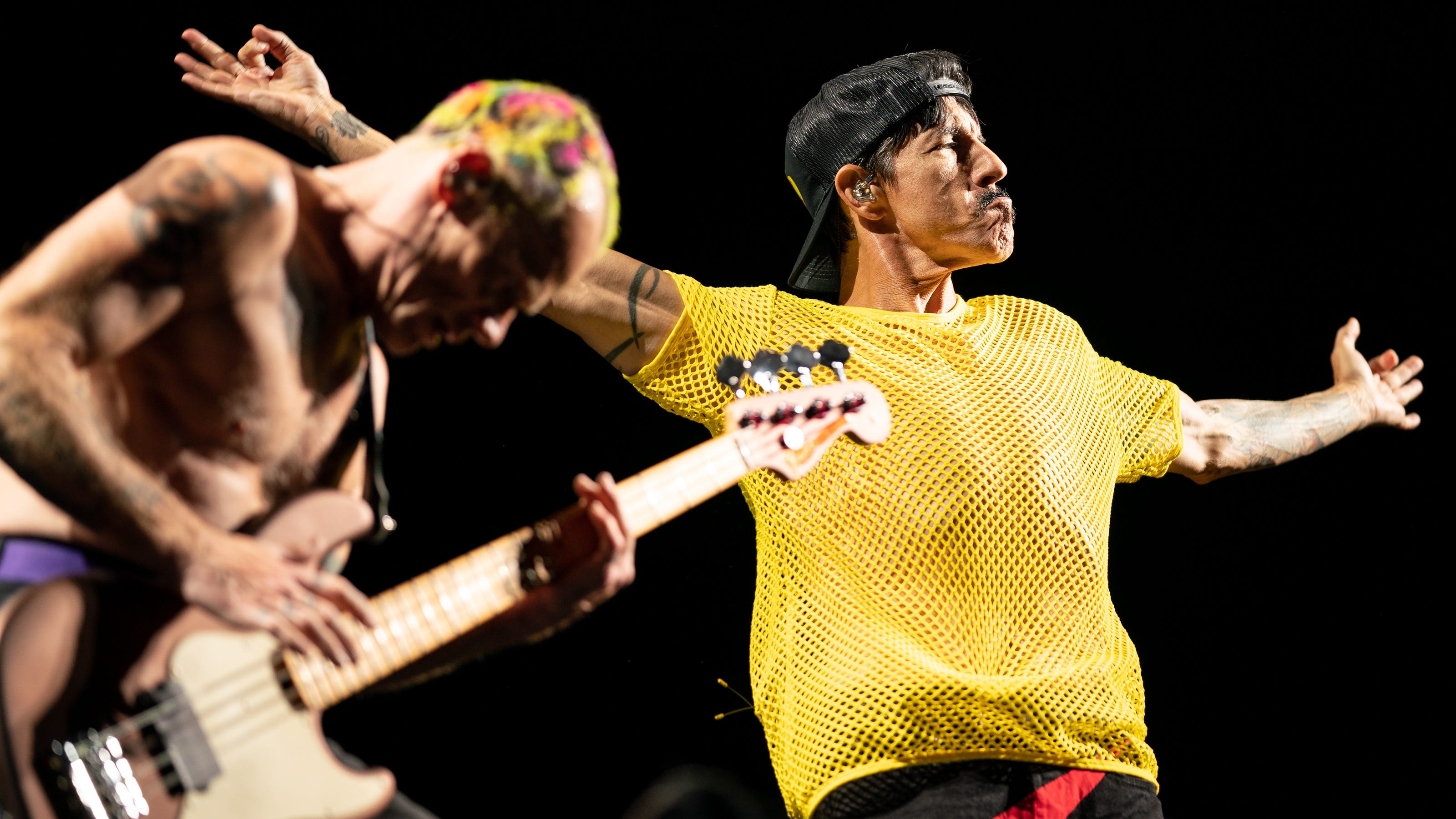 Uganda pianist støbt Red Hot Chili Peppers Nashville concert review: Reinvigorated rock night