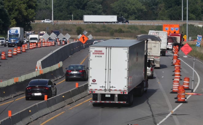 Traffic on Interstate 76 West/I-77 North will divert to I-76 West/I-277 on Wednesday as traffic on I-76 East/I-77 South navigates lane changes and orange barrels. head to