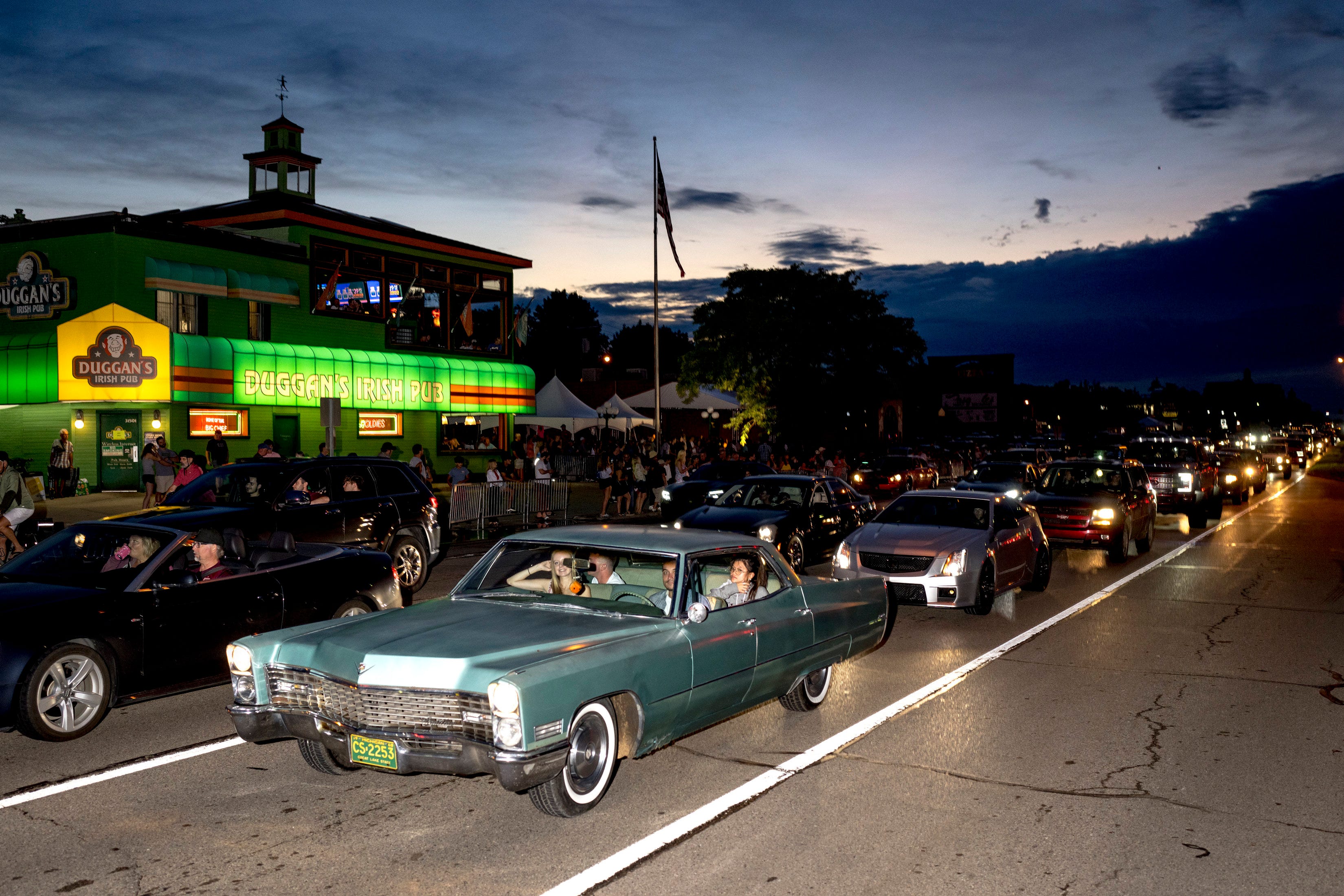how long is woodward dream cruise