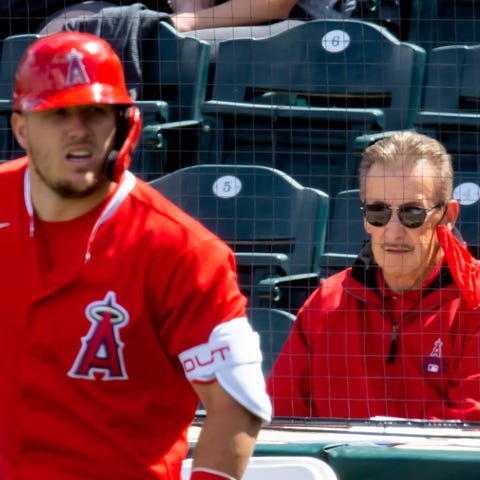 Arte Moreno and Mike Trout during a spring trainin